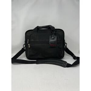 Tumi Business‎ bag nylon black with pass case